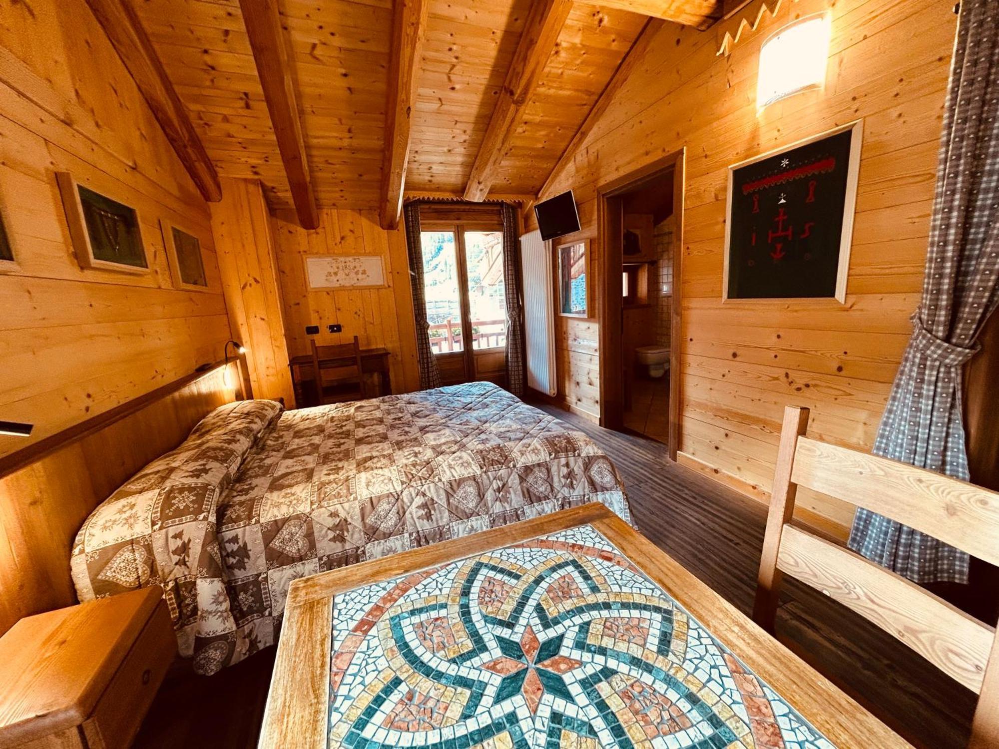 Hibou Chambres - กอนเญ ภายนอก รูปภาพ