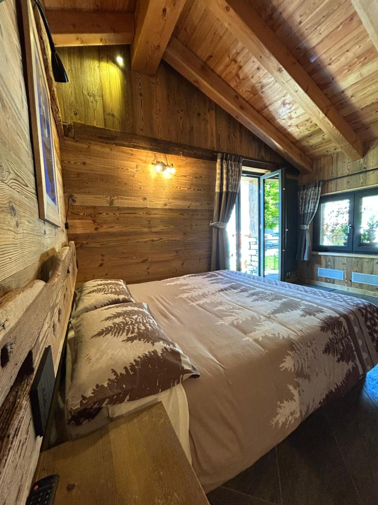 Hibou Chambres - กอนเญ ภายนอก รูปภาพ